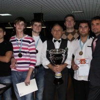 Фарит Ишмухаметович с любителями бильярда в Уфе